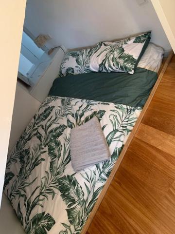 Impresionante Apartamento En Malasana Madrid Luaran gambar