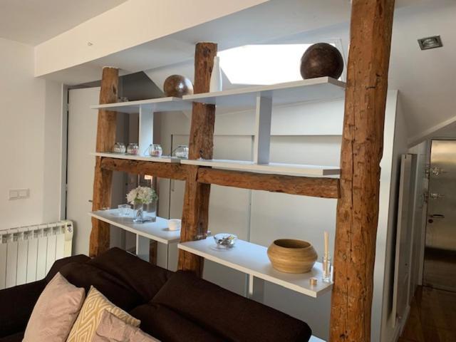 Impresionante Apartamento En Malasana Madrid Luaran gambar