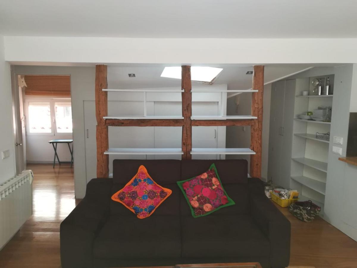 Impresionante Apartamento En Malasana Madrid Luaran gambar