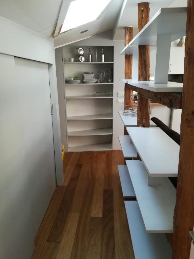 Impresionante Apartamento En Malasana Madrid Luaran gambar