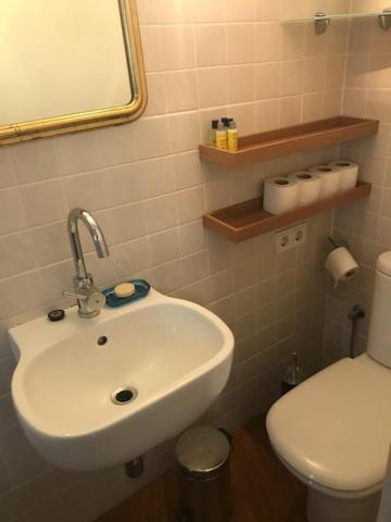 Impresionante Apartamento En Malasana Madrid Luaran gambar